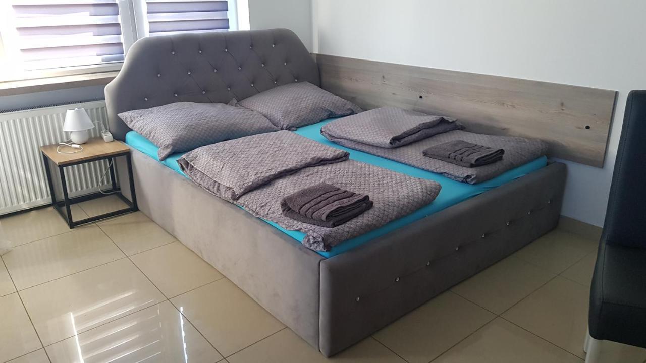 Apartament Rudy 102 Self Check-In 24H Appartamento Bytom Esterno foto